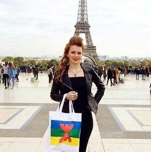 Meet your Posher, Lyna